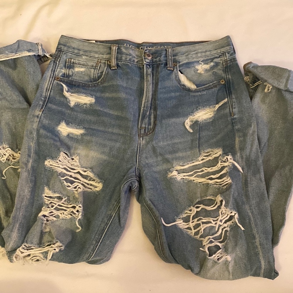 american eagle mom jeans